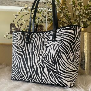 Black Friday sale ✨Michael Kors large carter open top tote bag